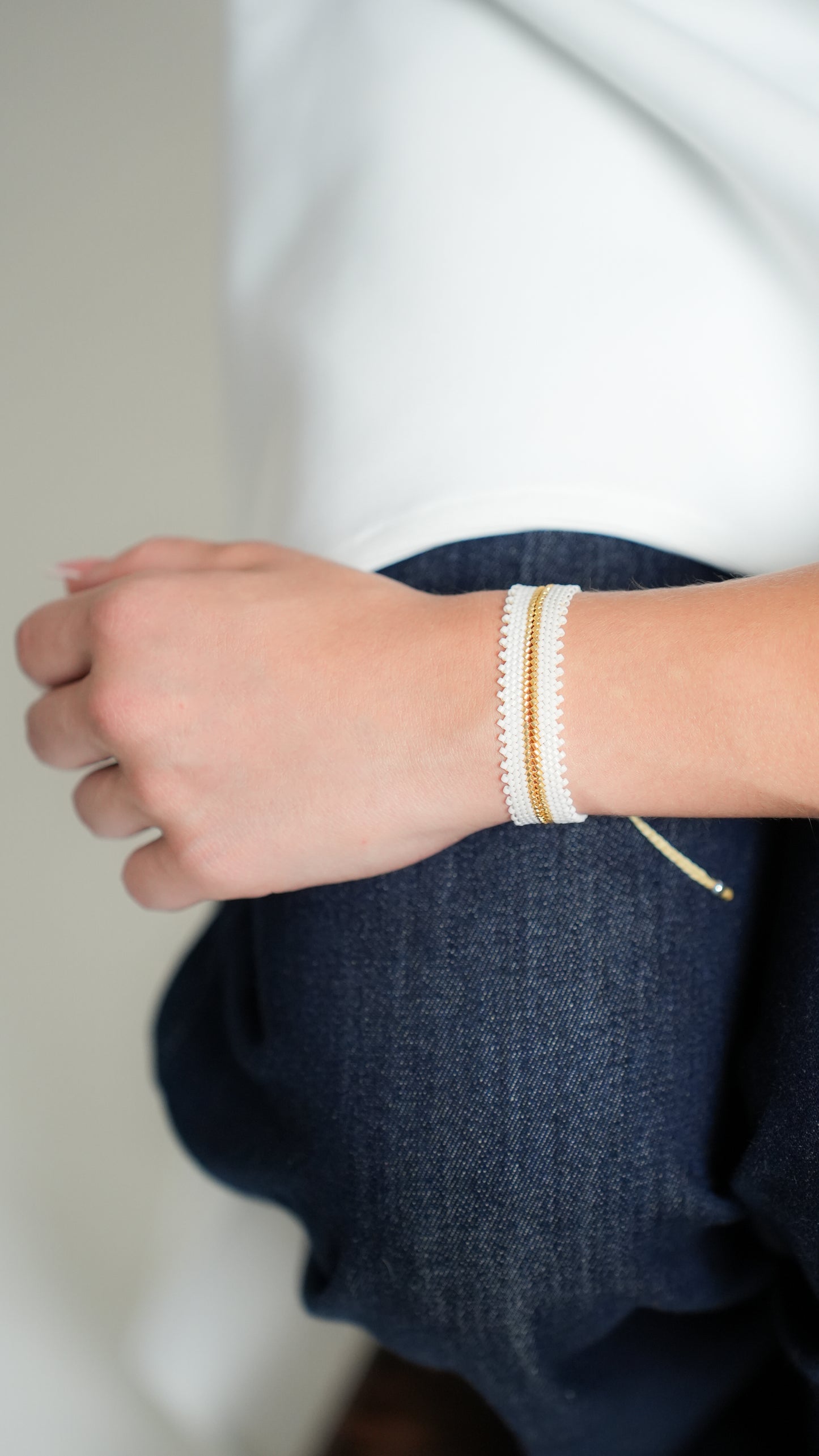 Pulsera Miyuki ESPIGA BLANCA con oro