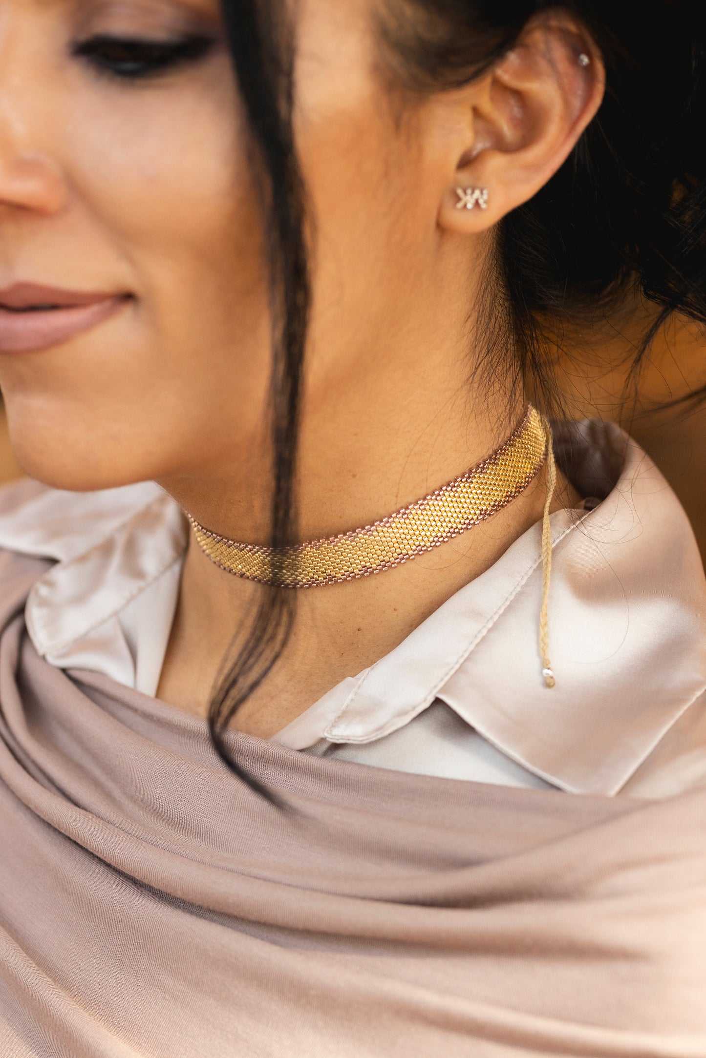 Choker Miyuki dorado orilla rose