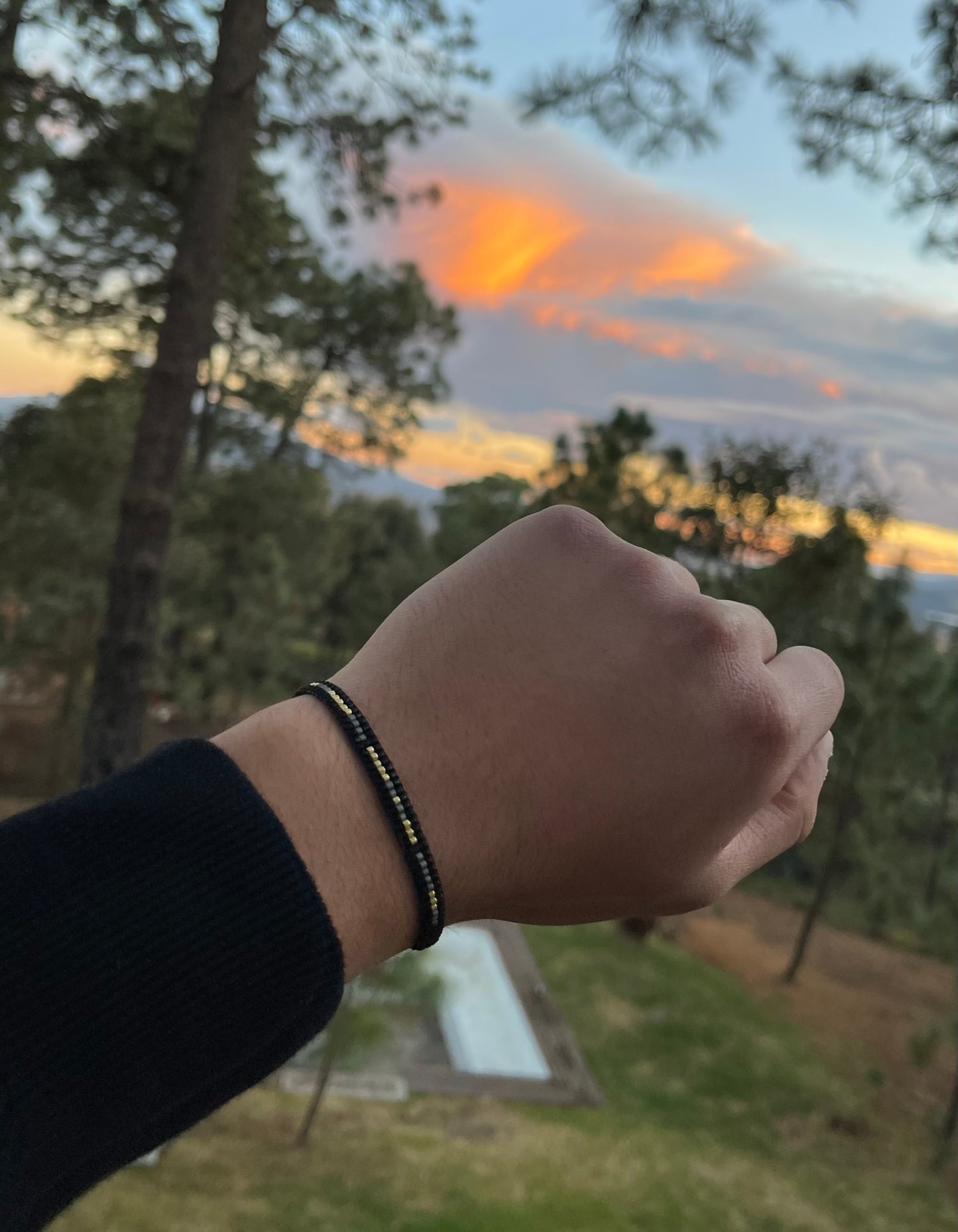 Pulsera Miyuki caballero negro gris oro
