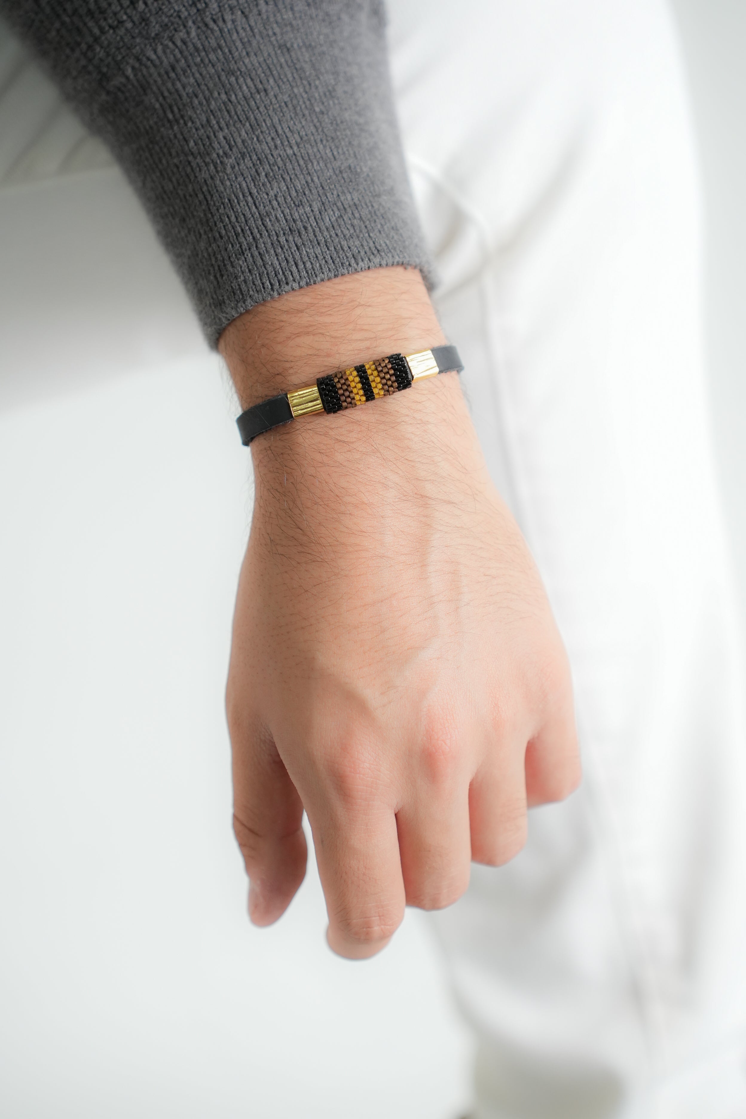 Pulsera Miyuki Caballero Cuero y Herraje cafe negro