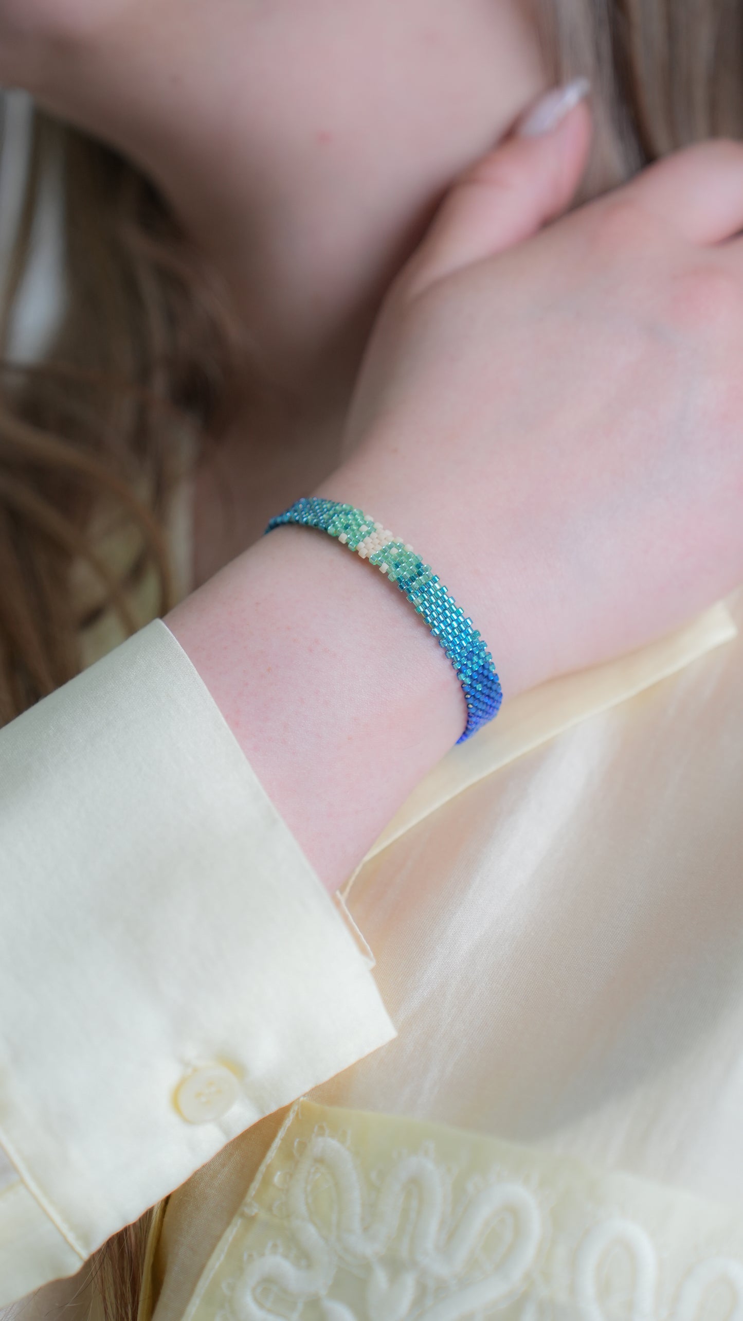 Pulsera Miyuki chica combinacion azules con blanco