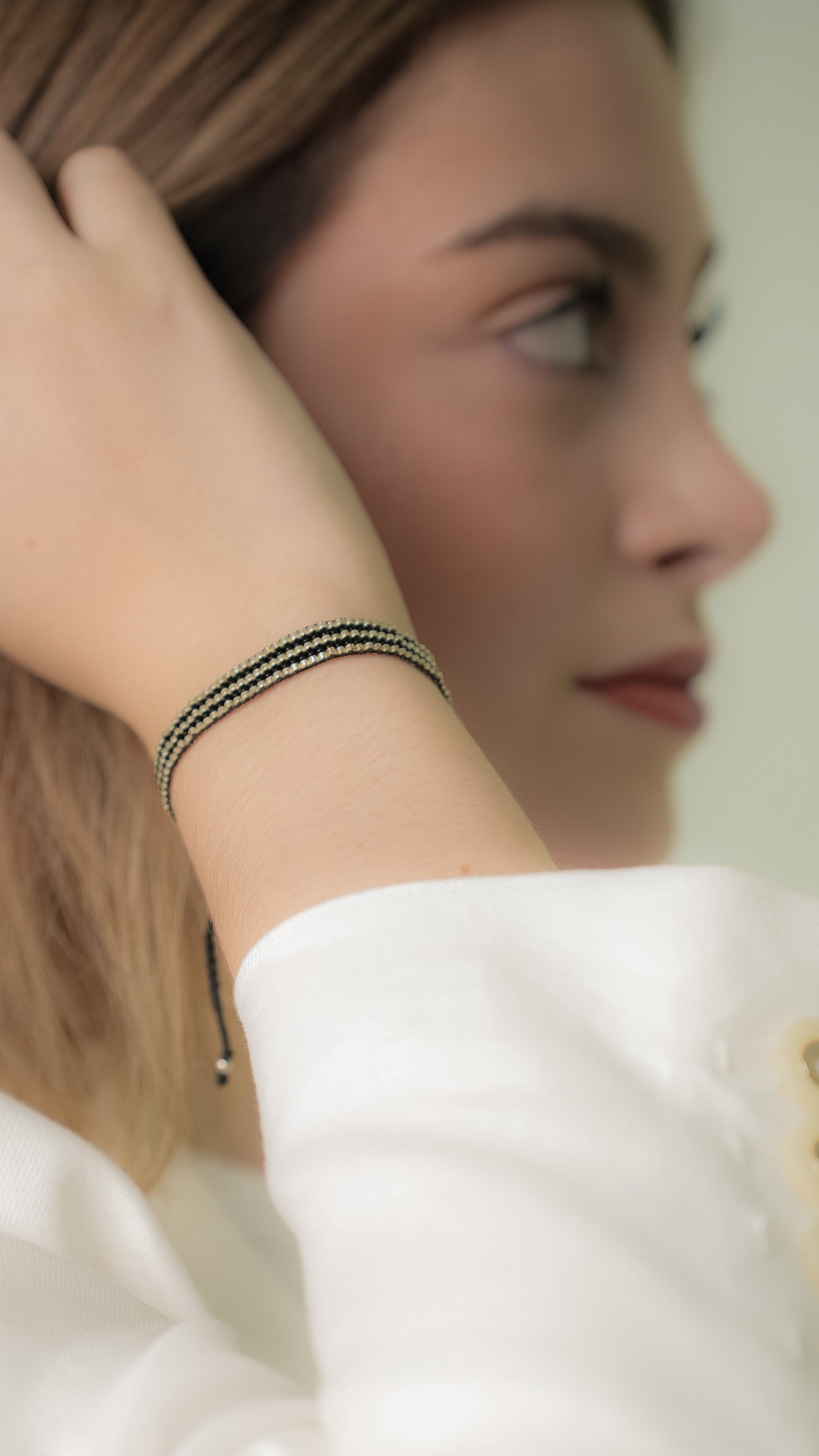 Pulsera Miyuki chica Líneas horizontal negro plata