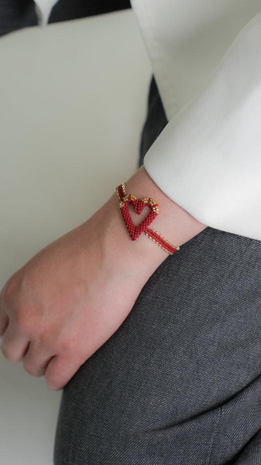 Pulsera Miyuki Corazón tinto oro 3D