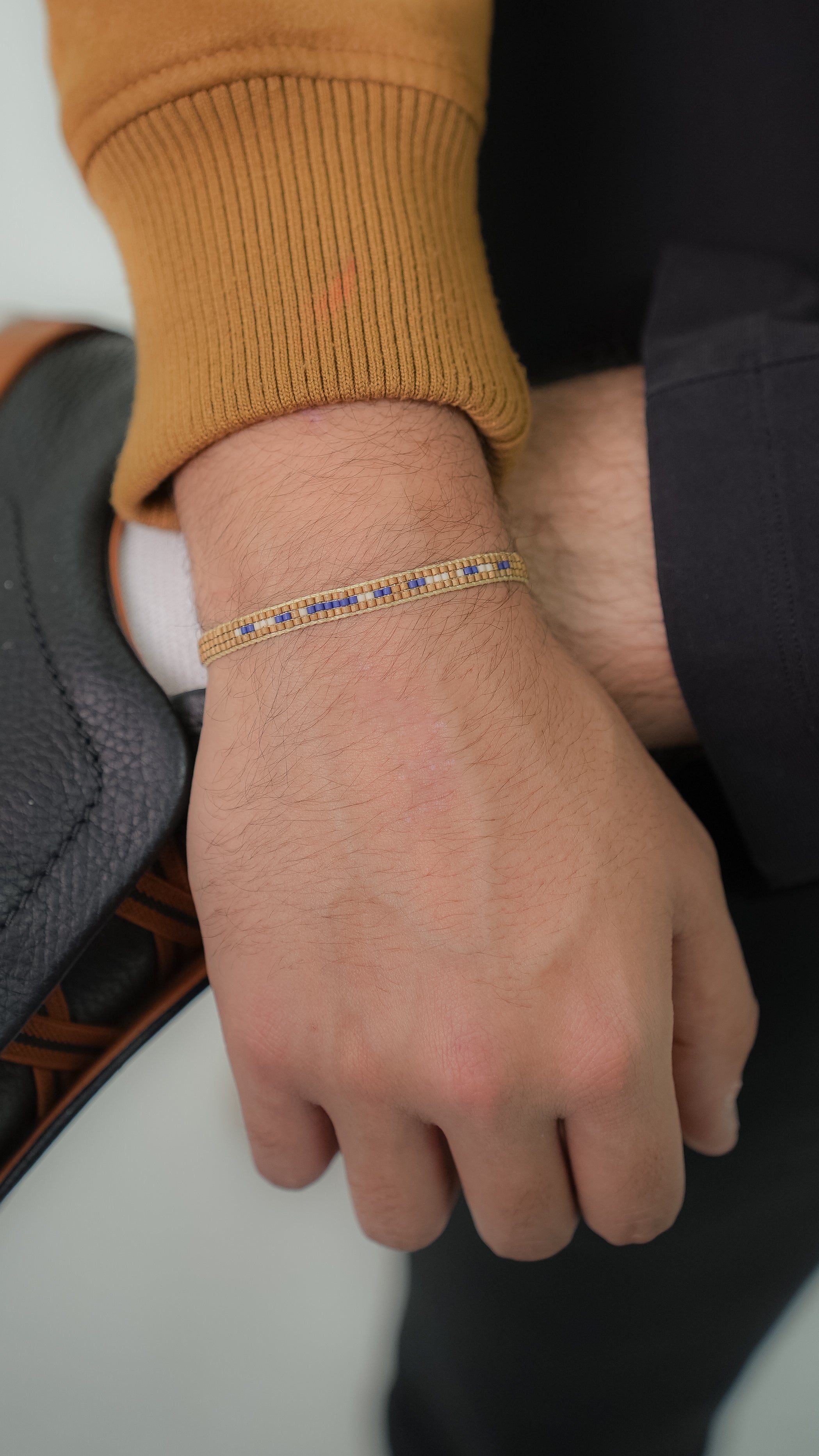 Pulsera Miyuki caballero cafe claro y azul