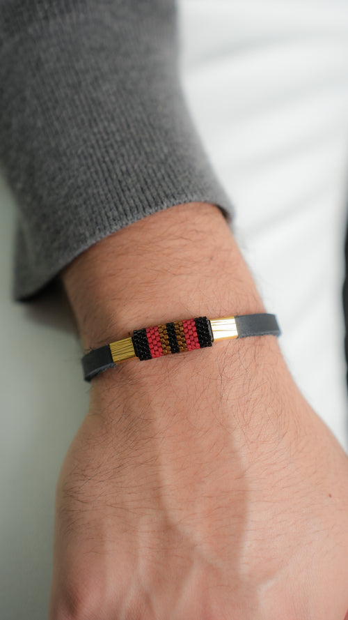 Pulsera Miyuki Caballero Cuero y Herraje tinto negro