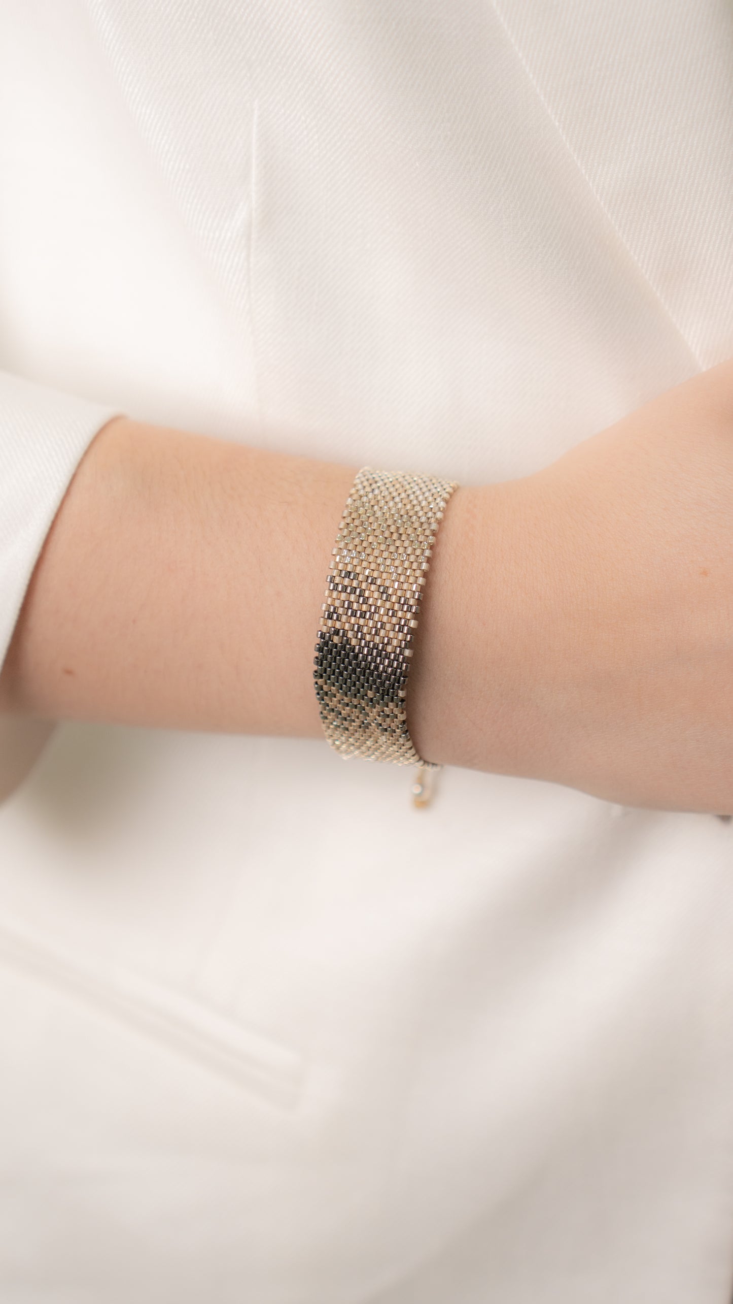 Pulsera Miyuki grande combinacion plata oxford