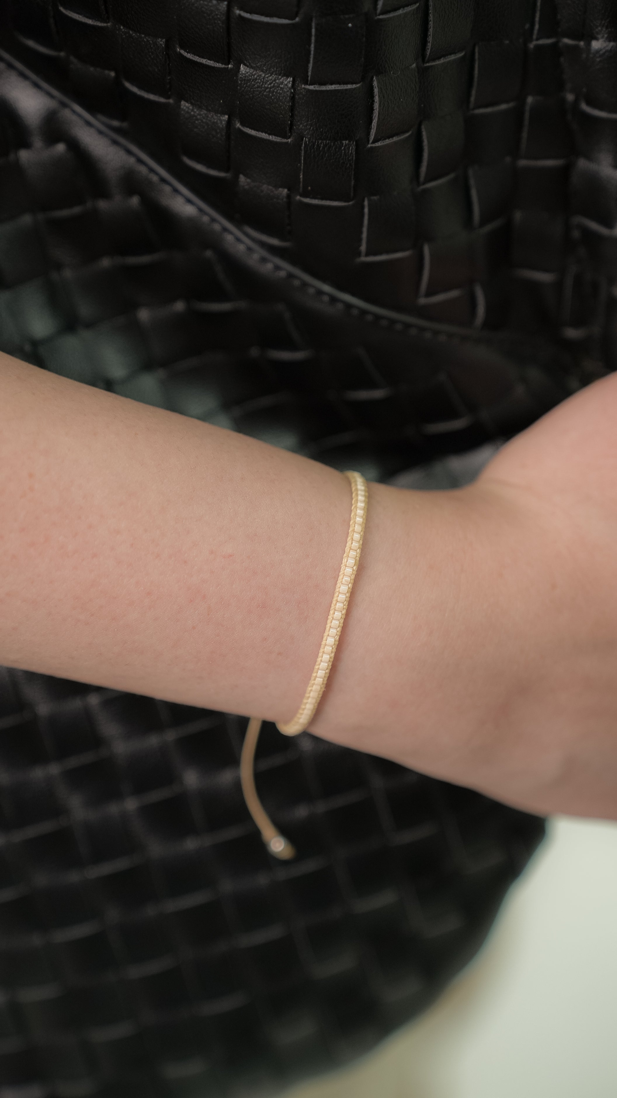 Pulsera Miyuki linea sencilla Nude