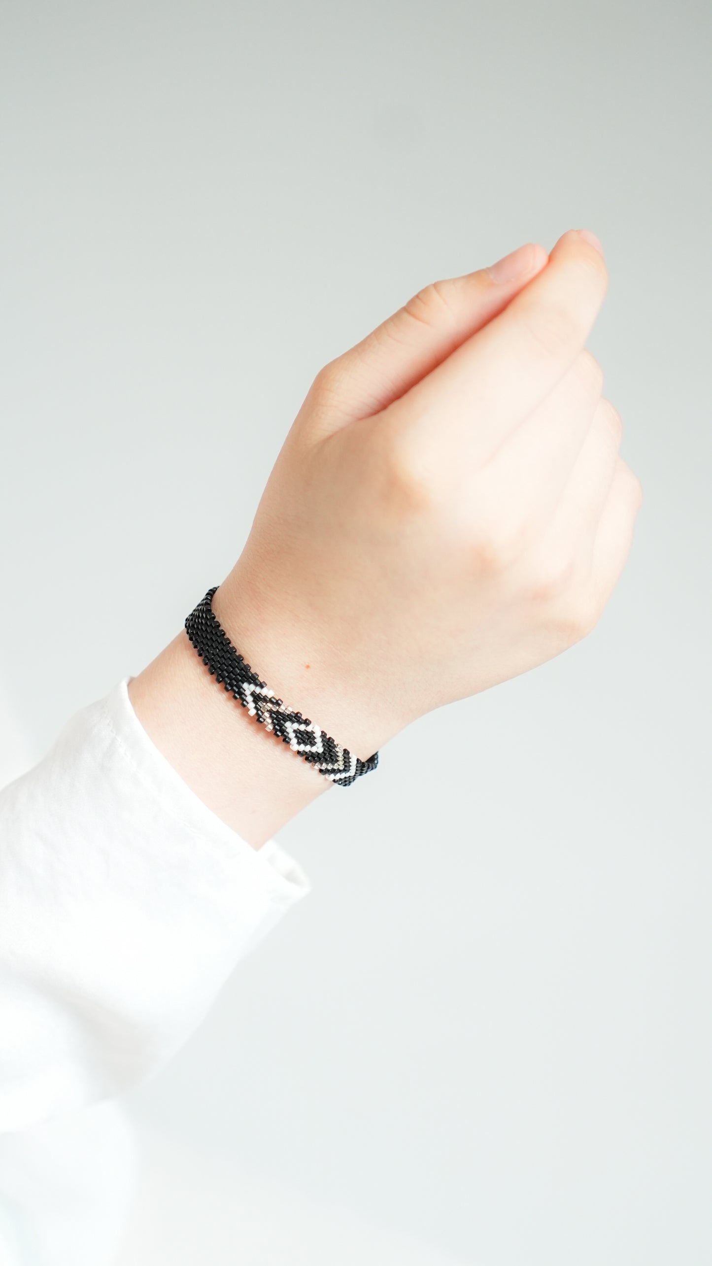 Pulsera Miyuki chica rombo negro blanco