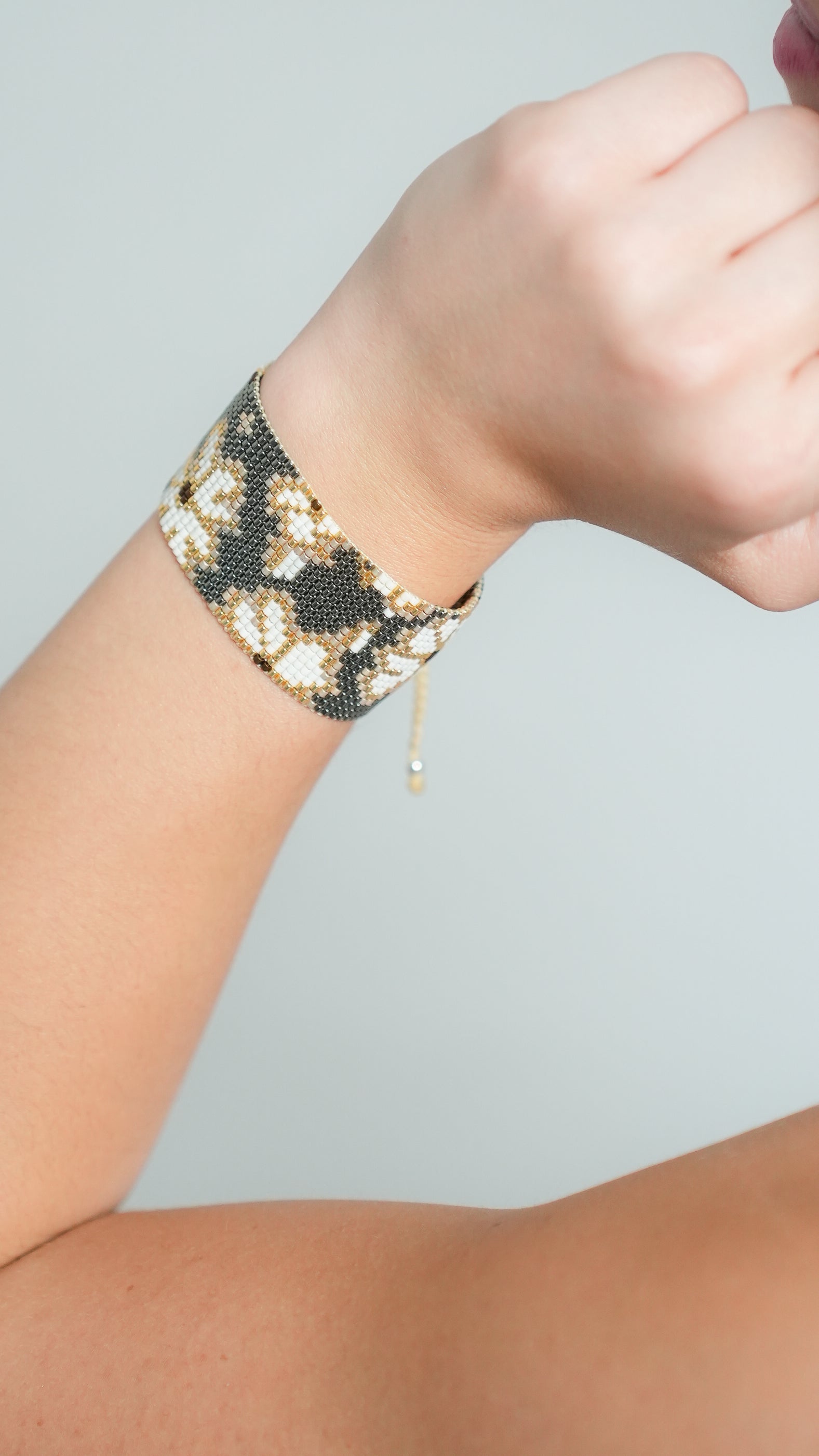 Brazalete Miyuki flowers luxe