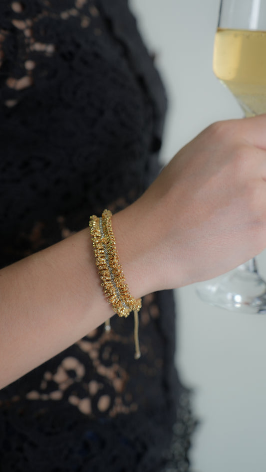Brazalete Miyuki Flecos dorada