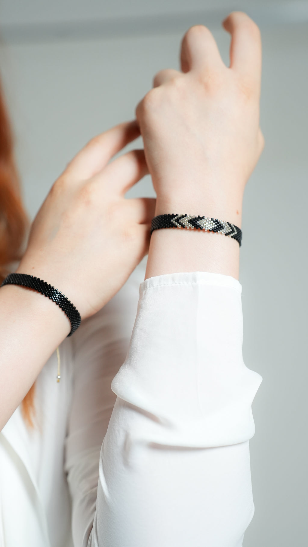 Pulsera Miyuki chica negra brillante