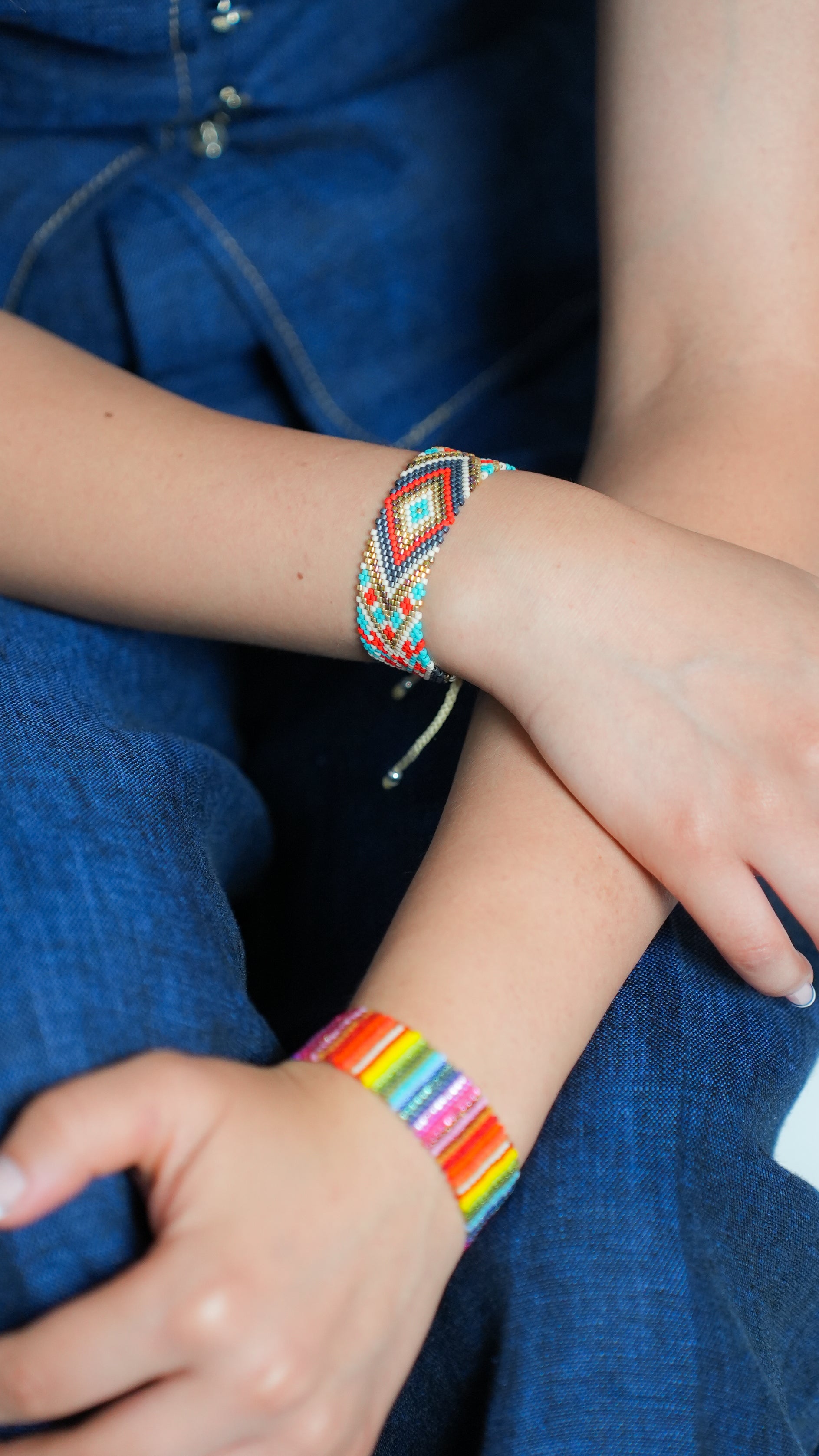 Pulsera Miyuki grande lineas verticales colores