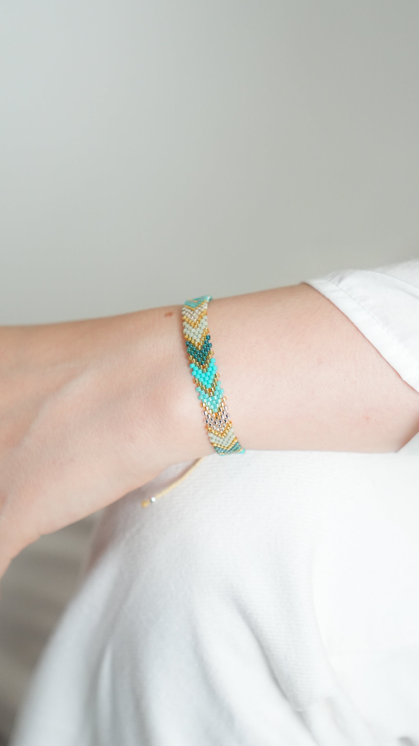 Pulsera Miyuki chica flecha verde aqua turquesa y plata