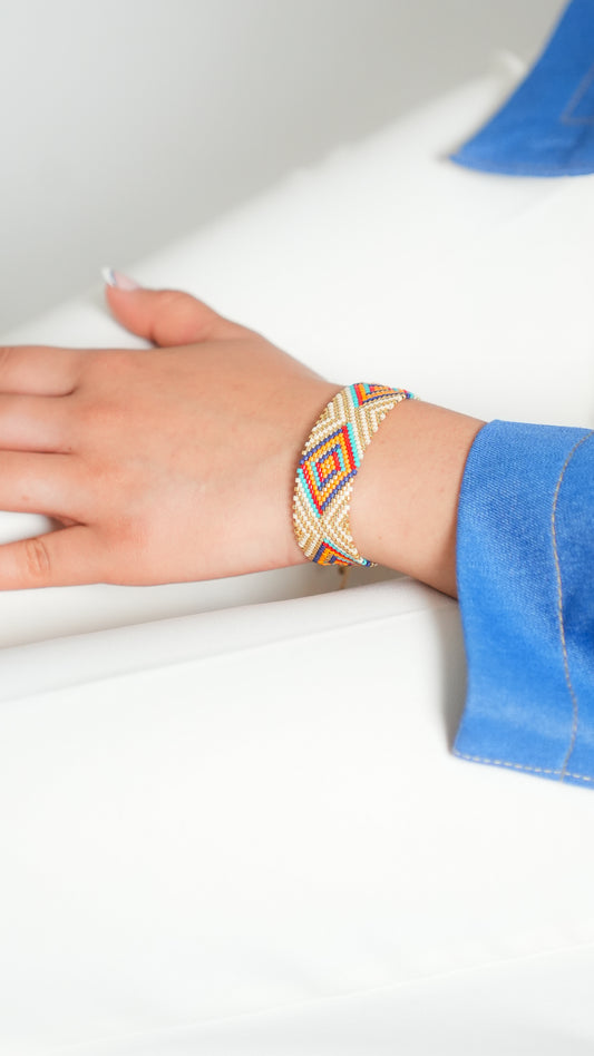 Pulsera Miyuki grande rombo colores lineas beige dorado