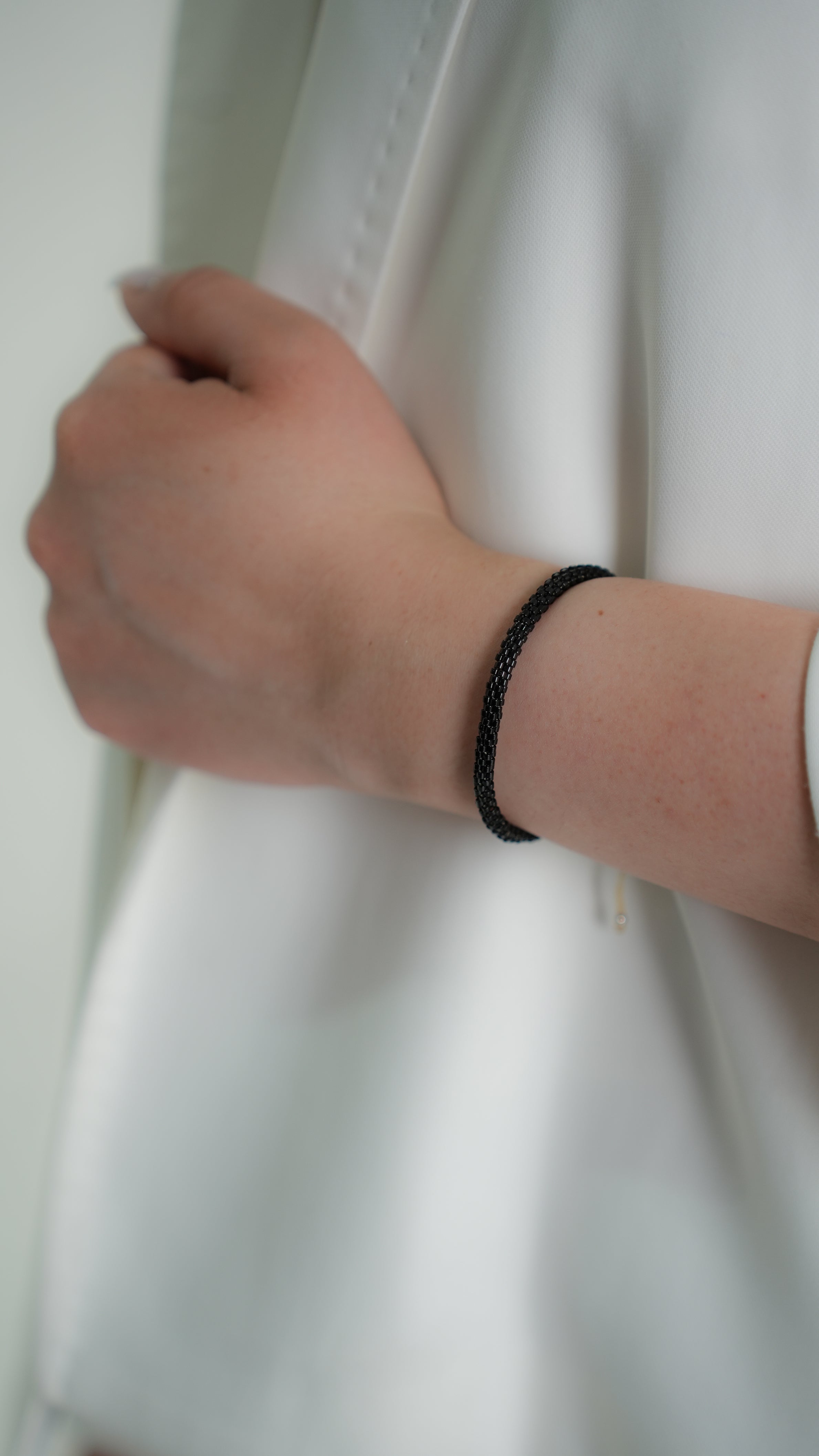 Pulsera Miyuki redondas negro