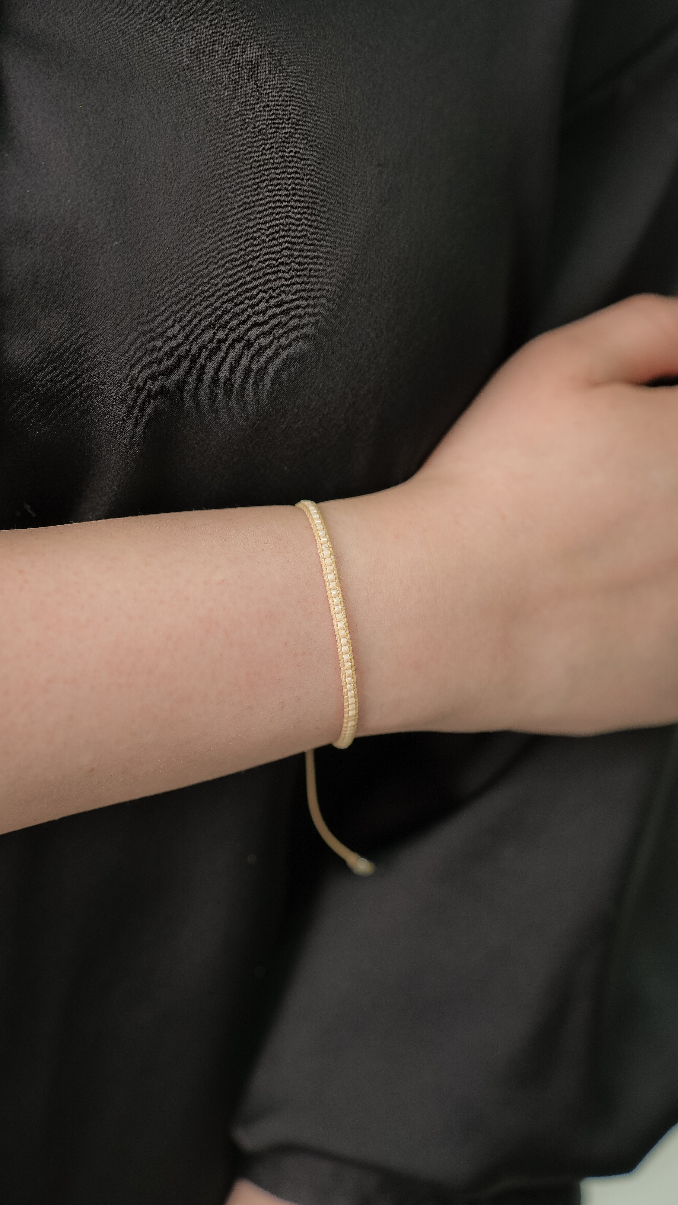 Pulsera Miyuki linea sencilla Nude