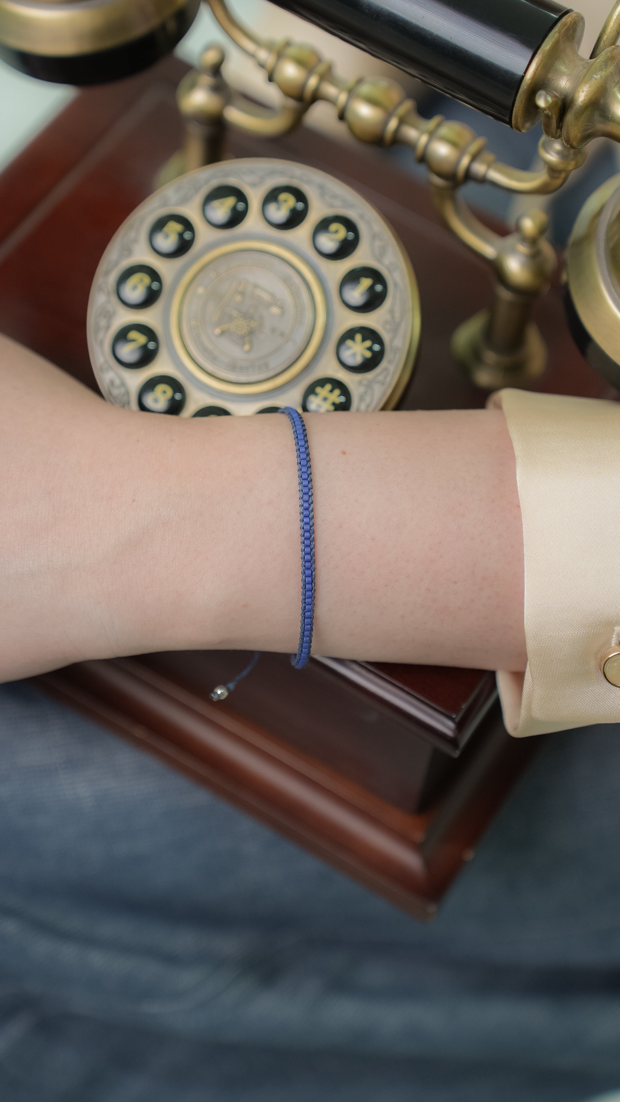 Pulsera Miyuki linea sencilla azul rey