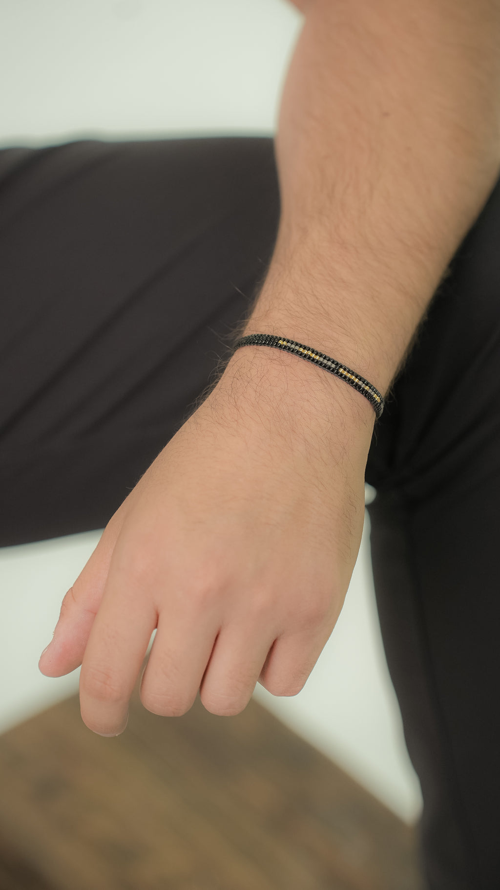 Pulsera Miyuki caballero negro gris oro