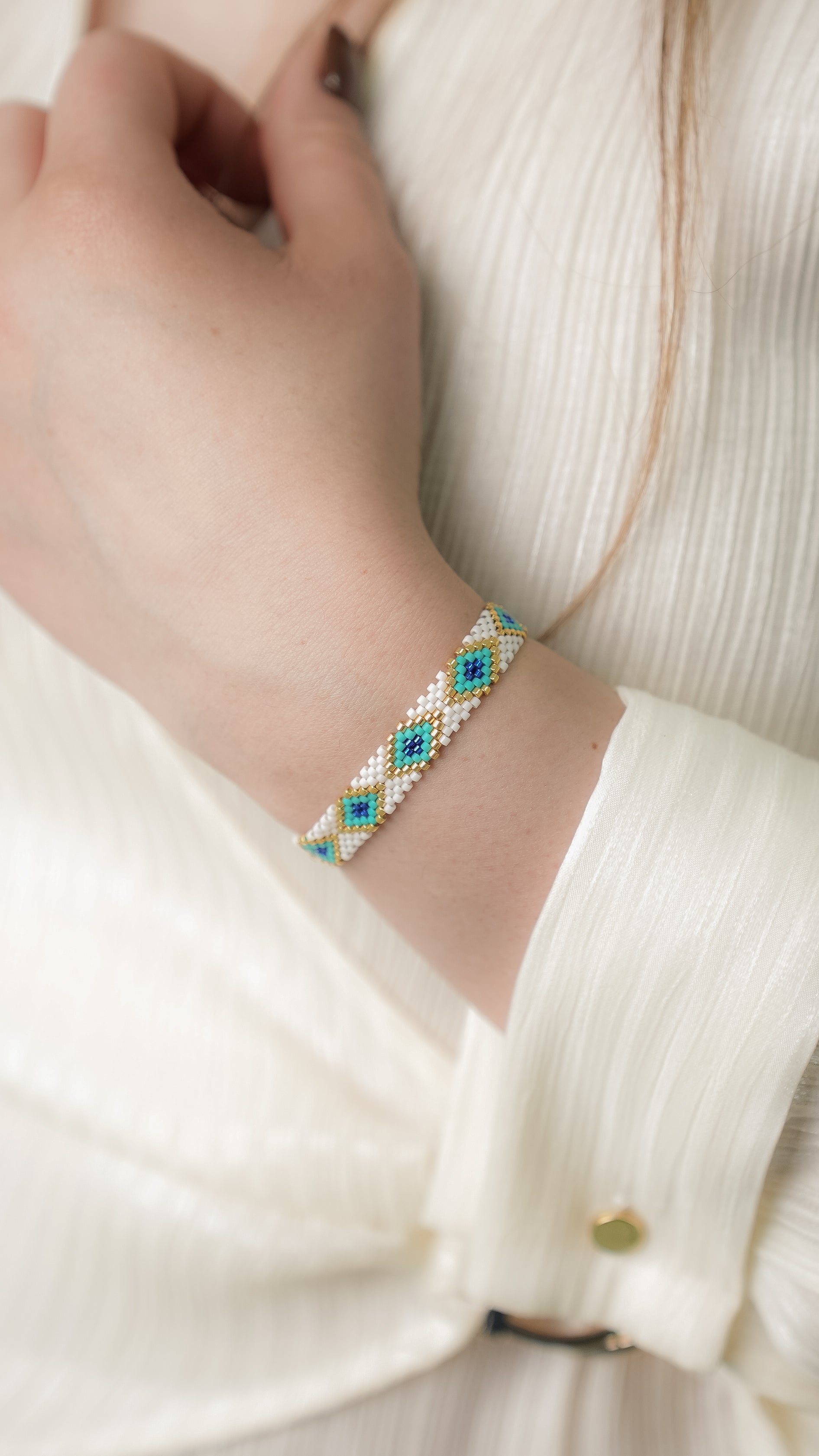 Pulsera Miyuki chica blanca rombos turquesa