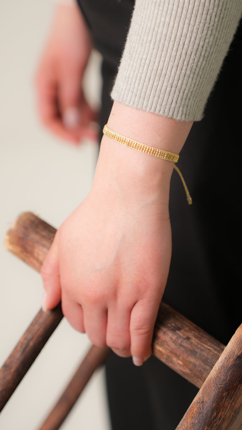 Pulsera MIYUKI 3 lineas dorado