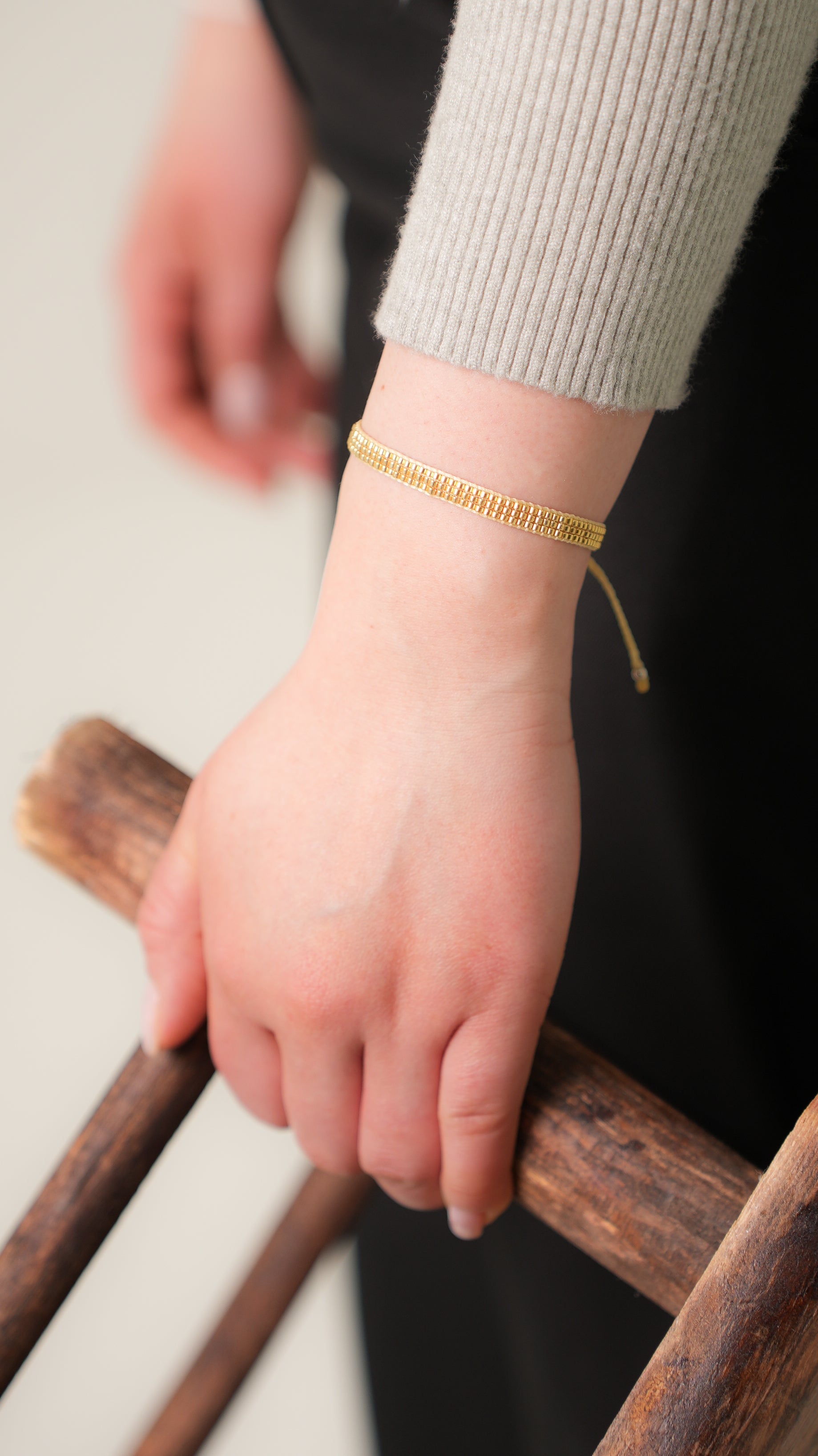 Pulsera MIYUKI 3 lineas dorado