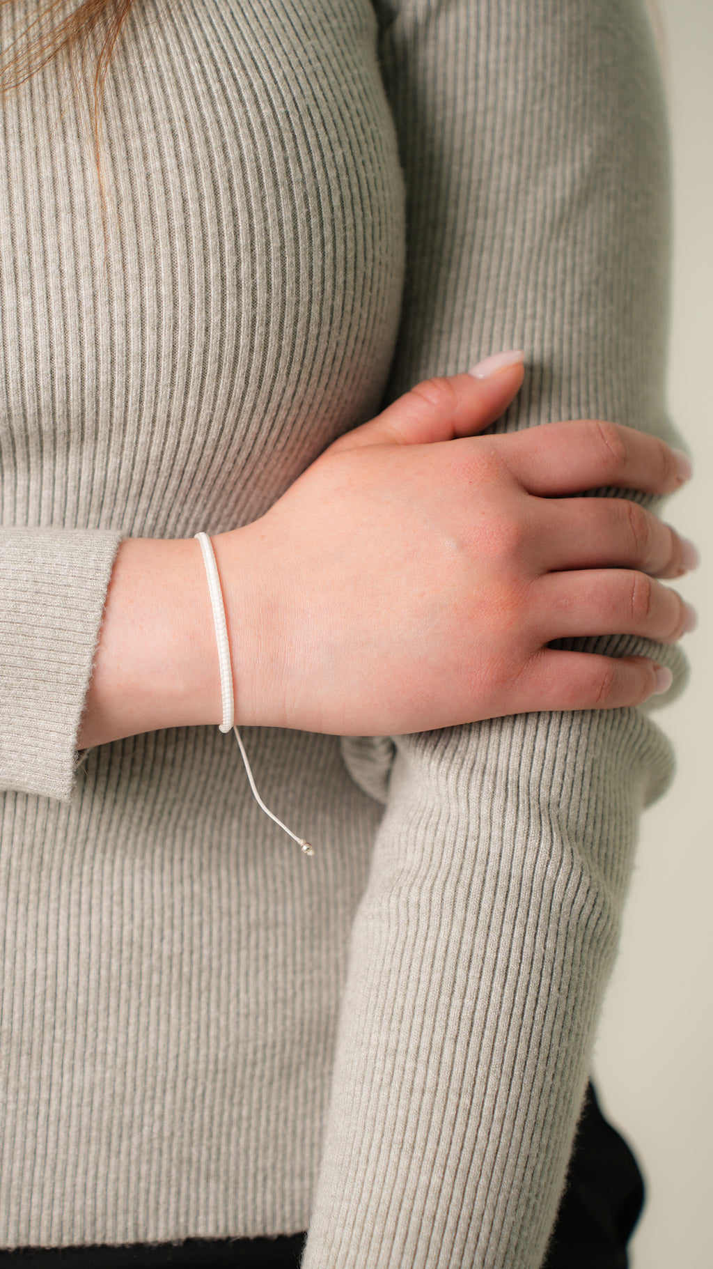 Pulsera Miyuki linea sencilla blanca