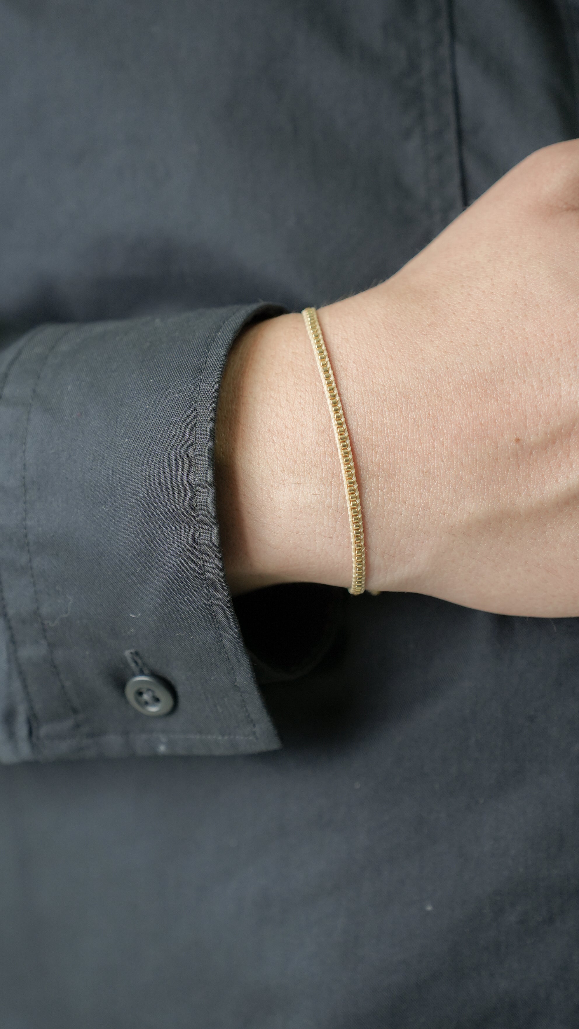 Pulsera Miyuki sencilla dorado
