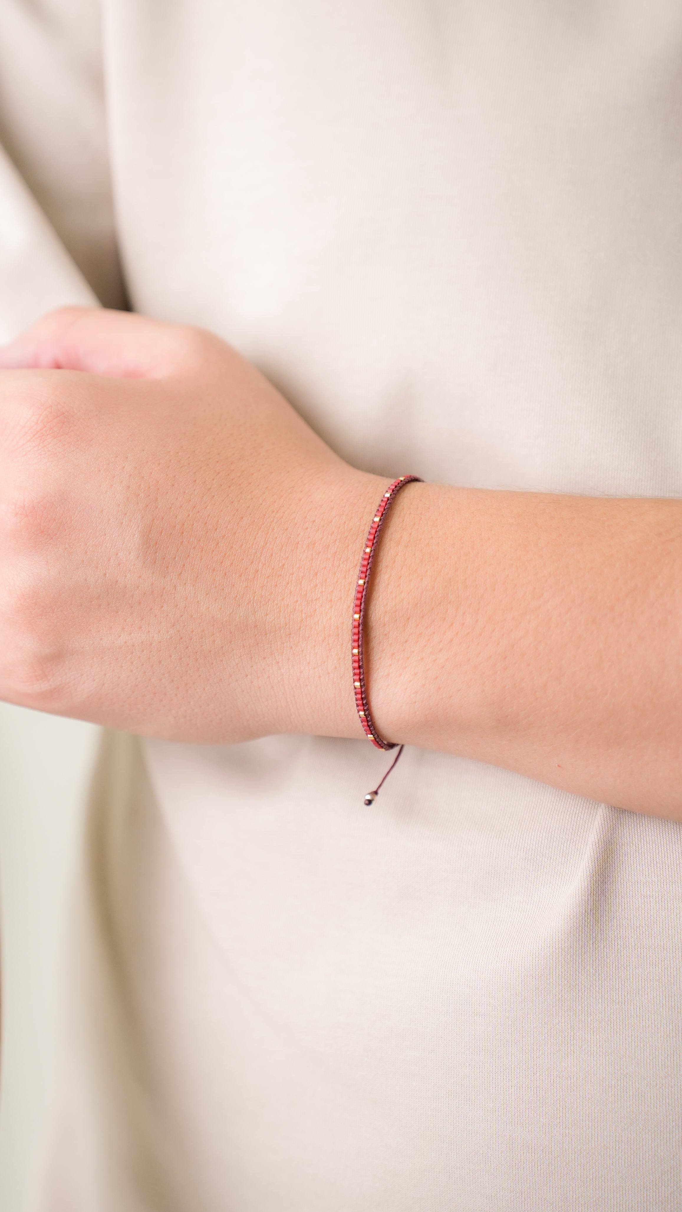 Pulsera Miyuki LINEA SENCILLA tinto oro