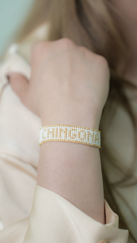 Brazalete CHINGONA blanco y dorado