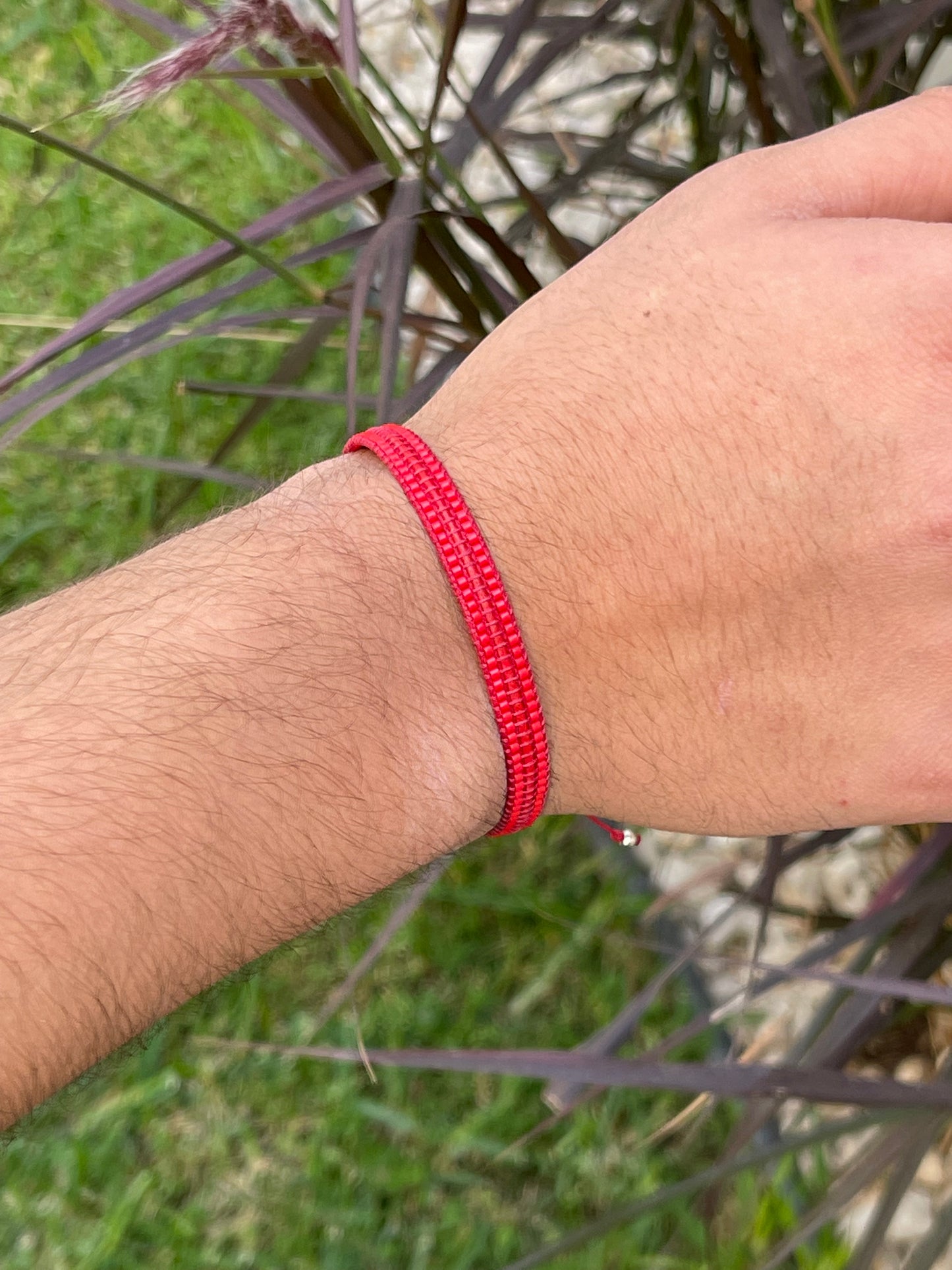 Pulsera Miyuki y cuero encerado rojo