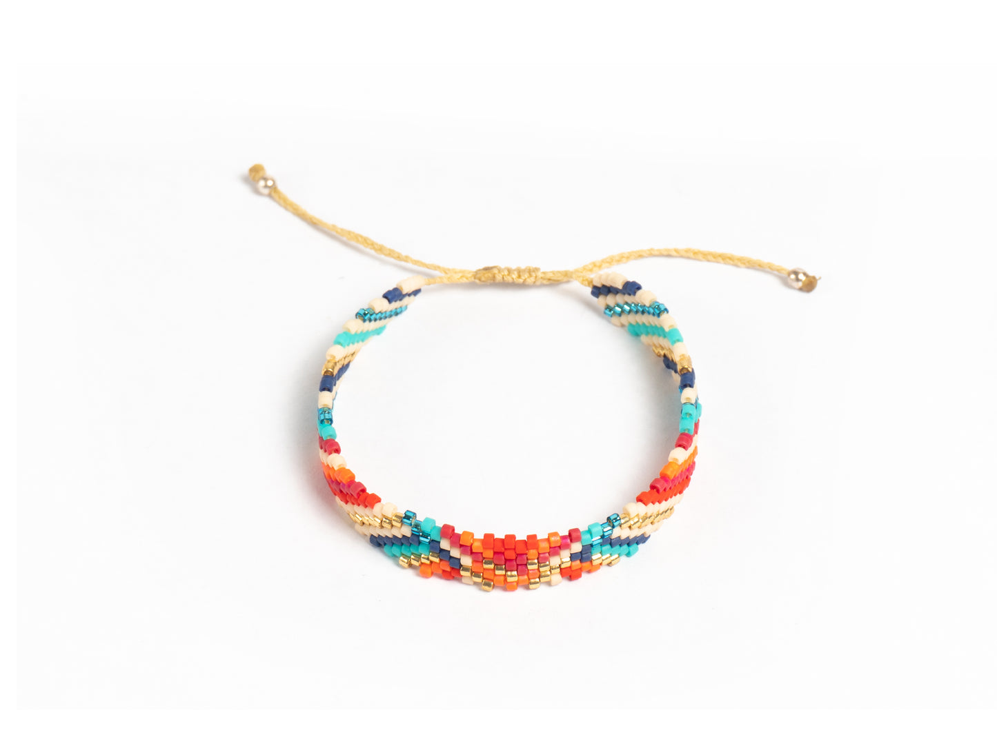 Pulsera Miyuki chica triangulo al frente con diagonal colores